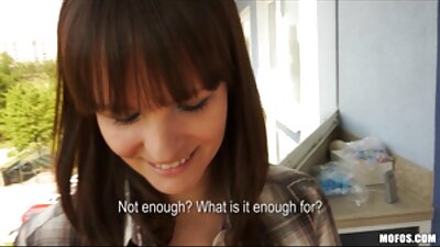 Adriana Chechik w okularach uprawia dziki darmowe ostre filmy porno seks ze Stevem Holmesem